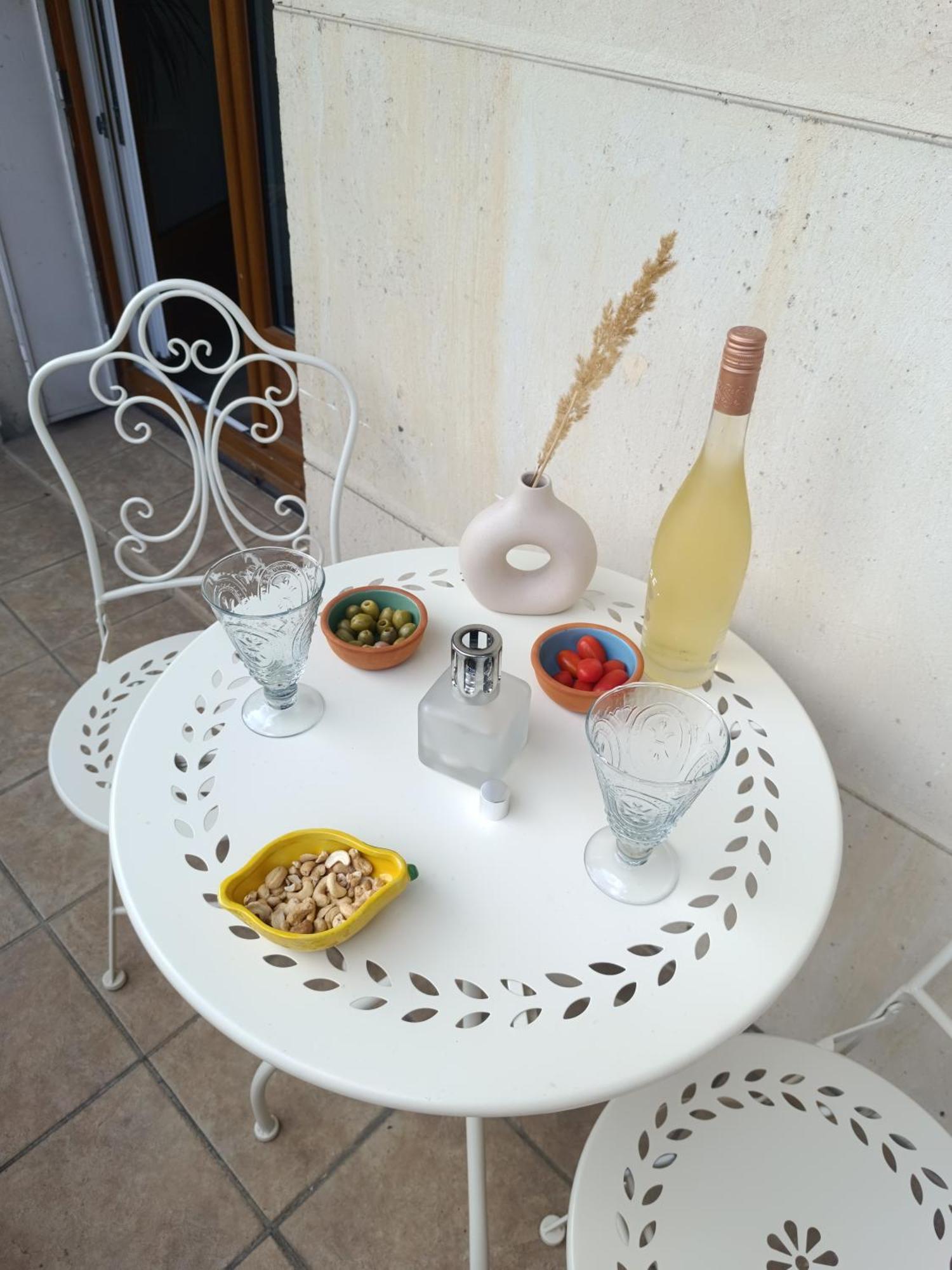Homestay Private In Cozy - Line 14, Direct Access To Paris - Airport Orly *