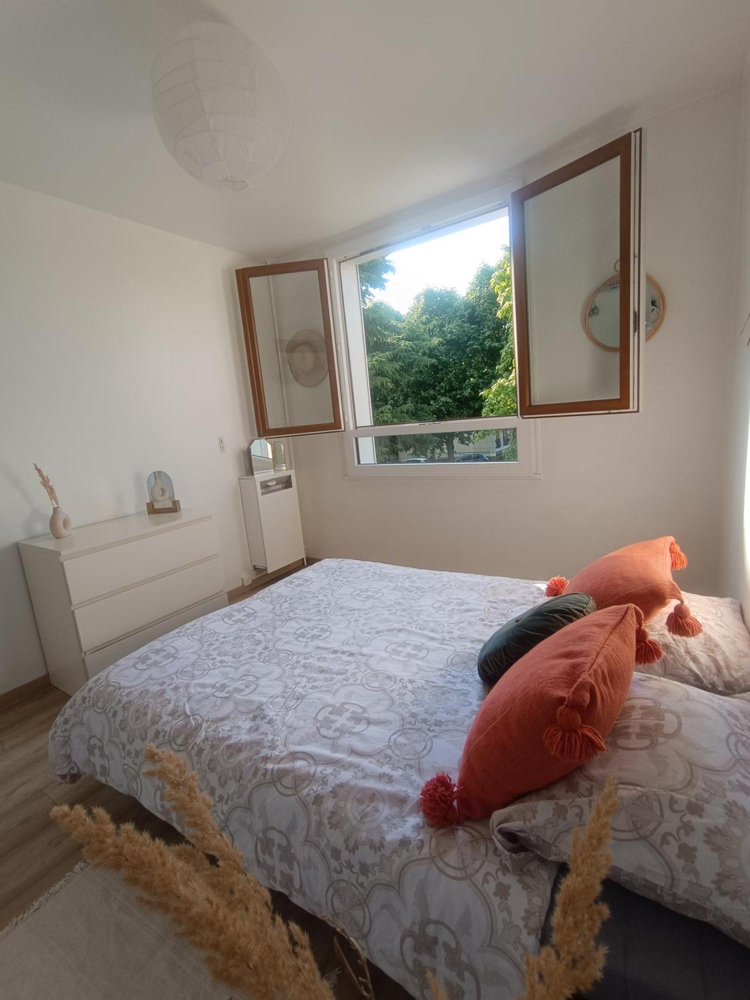 Private In Cozy - Line 14, Direct Access To Paris - Airport Orly Homestay *